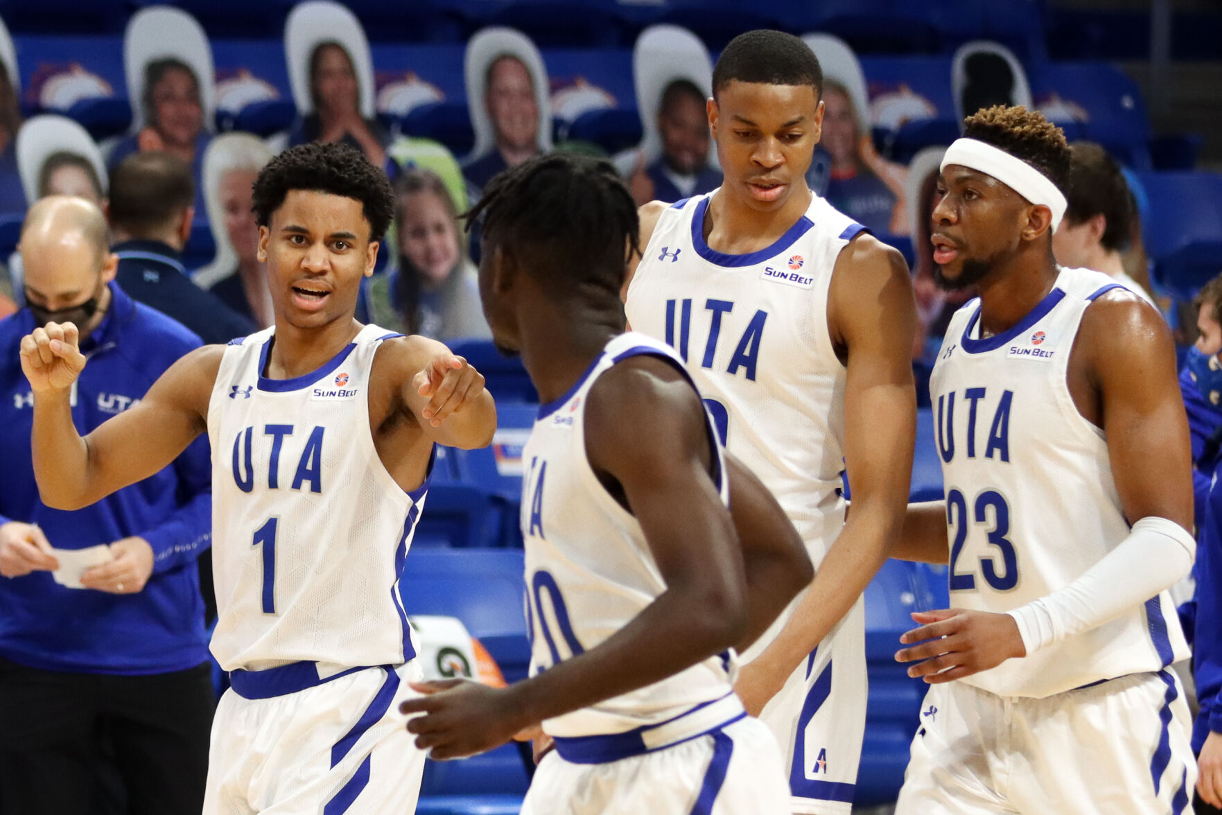 Photos: Men's basketball team sweeps two-game series against Arkansas State University